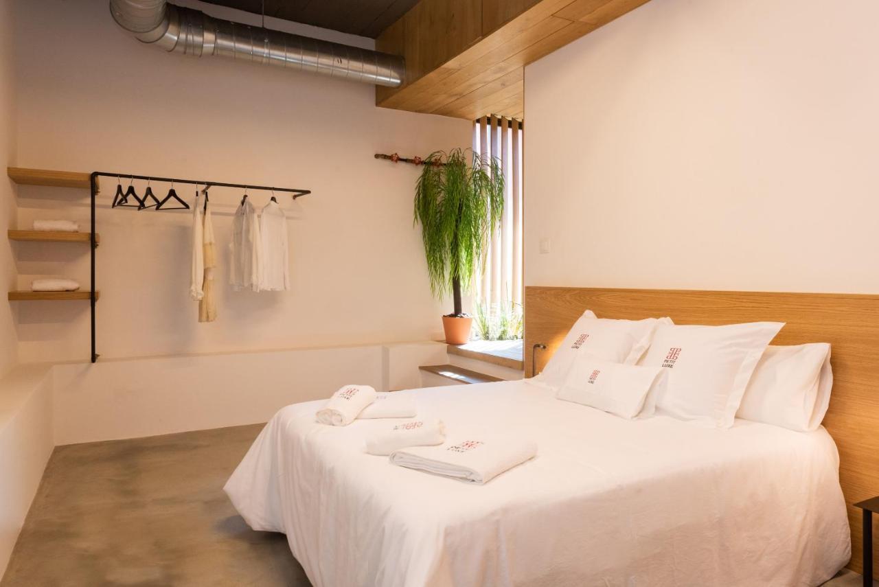 Petit Luxe Loft Apartment Terrassa Ngoại thất bức ảnh