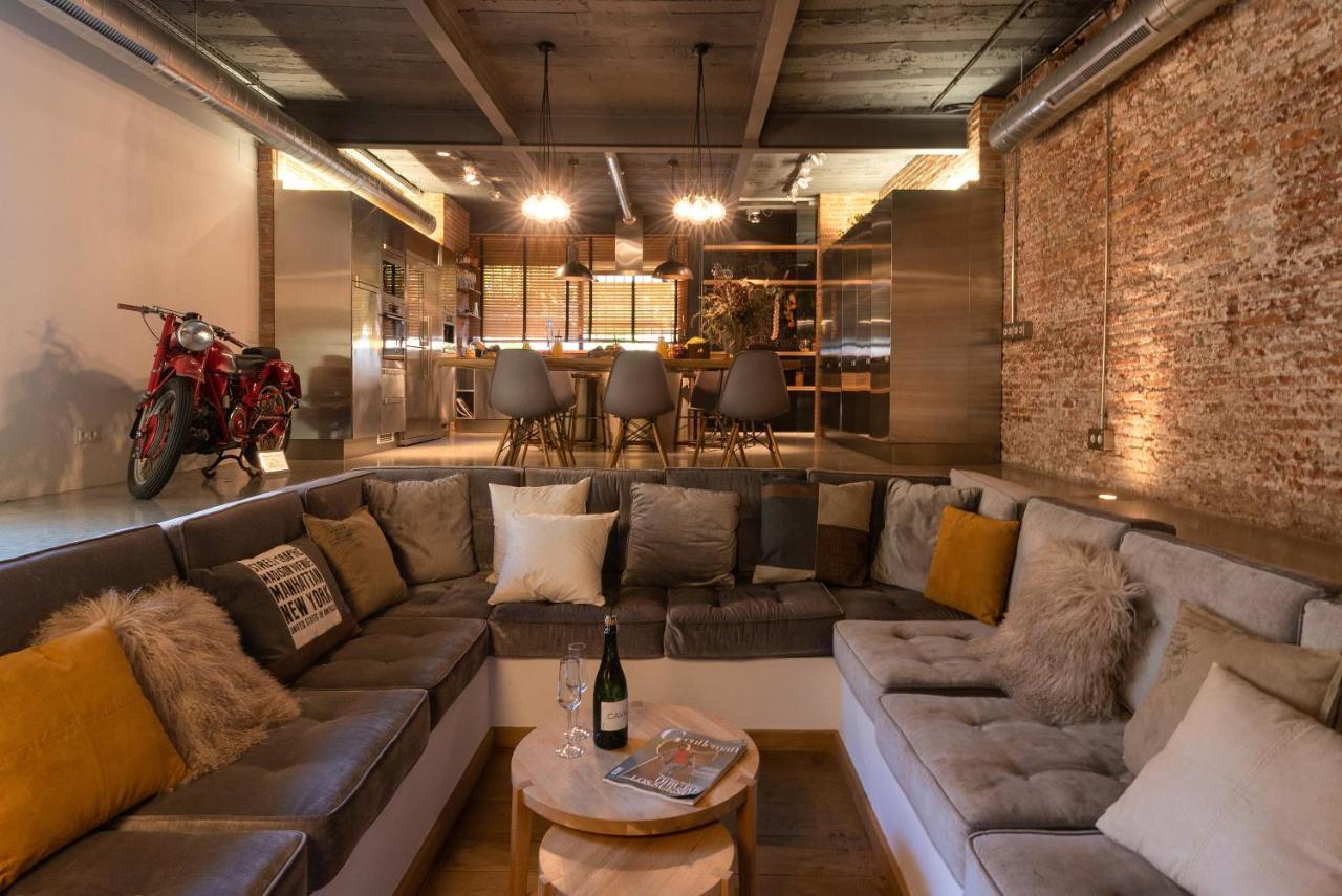 Petit Luxe Loft Apartment Terrassa Ngoại thất bức ảnh