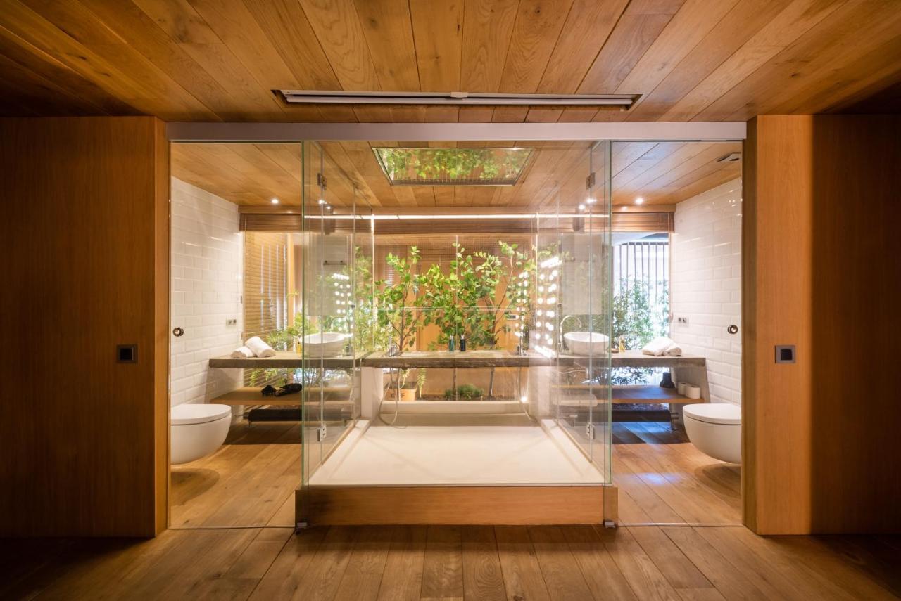 Petit Luxe Loft Apartment Terrassa Ngoại thất bức ảnh